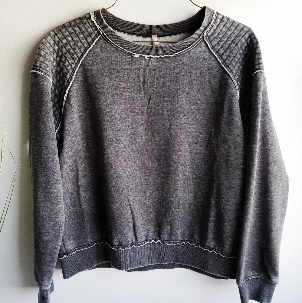 *LAST ONE* NWT gray burnout crewneck pullover - Picture 2 of 7